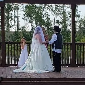 Meet your Posher, Aurora